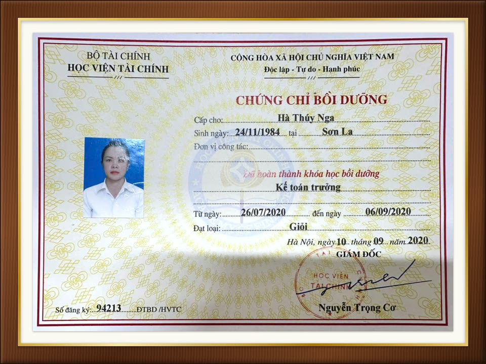 Chứng chỉ Hà Thúy Nga